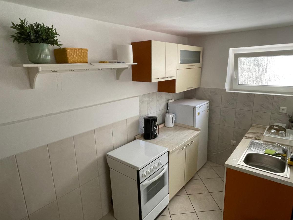 Apartment Chillout House Новаля Екстериор снимка